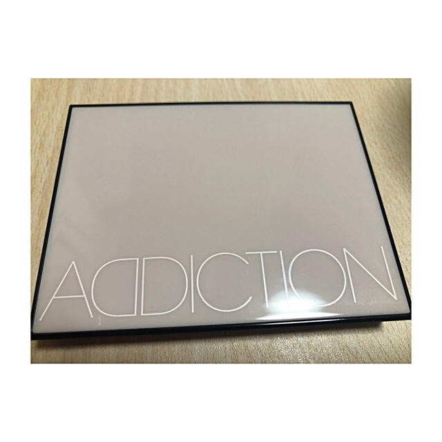 ADDICTION(アディクション)のADDICTION クリスマスコフレ2017 コスメ/美容のベースメイク/化粧品(アイシャドウ)の商品写真