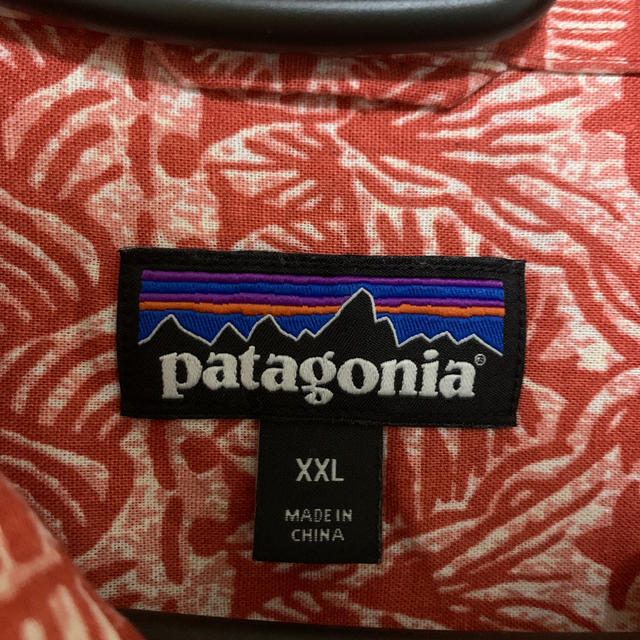 patagonia(パタゴニア)のPatagonia パタゴニア  アロハシャツ　総柄　赤　 メンズのトップス(シャツ)の商品写真