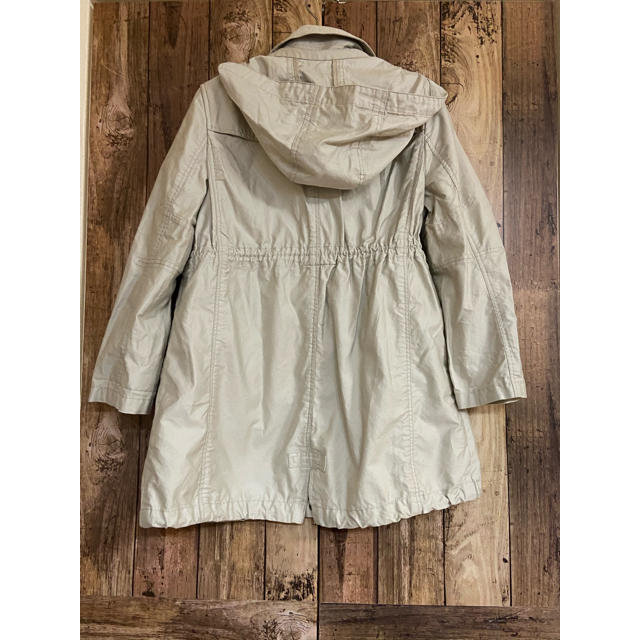 BURBERRY(バーバリー)のバーバリー　トレンチコート　ライトベージュ　130 キッズ/ベビー/マタニティのキッズ服女の子用(90cm~)(コート)の商品写真