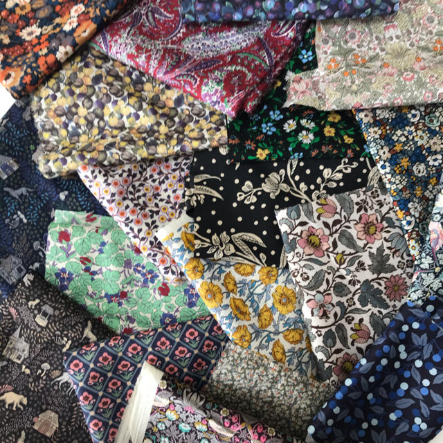 yoshito129様専用❗️リバティハギレお任せセット(^_^) ハンドメイドの素材/材料(生地/糸)の商品写真