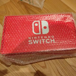 ニンテンドウ(任天堂)のNINTENDO SWITCH　スイッチ　ネオンパープル/ネオンピンク(家庭用ゲーム機本体)