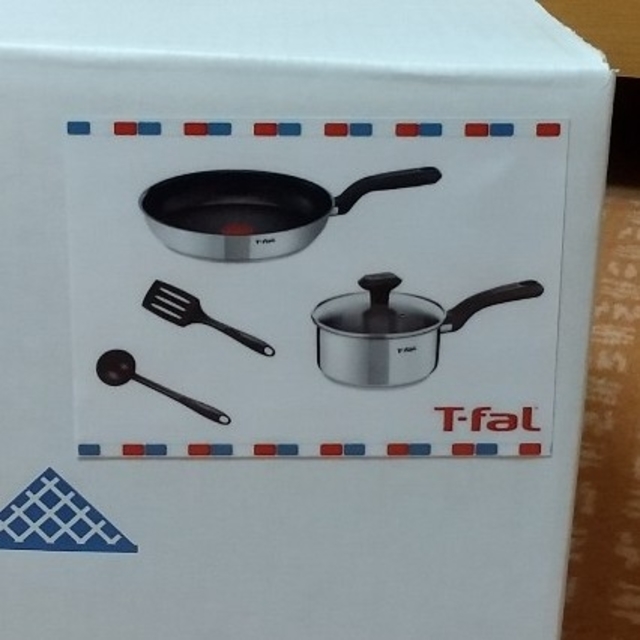 T-fal(ティファール)のラッピ様専用 T-fal ティファール コンフォートマックスセット(IH) インテリア/住まい/日用品のキッチン/食器(鍋/フライパン)の商品写真