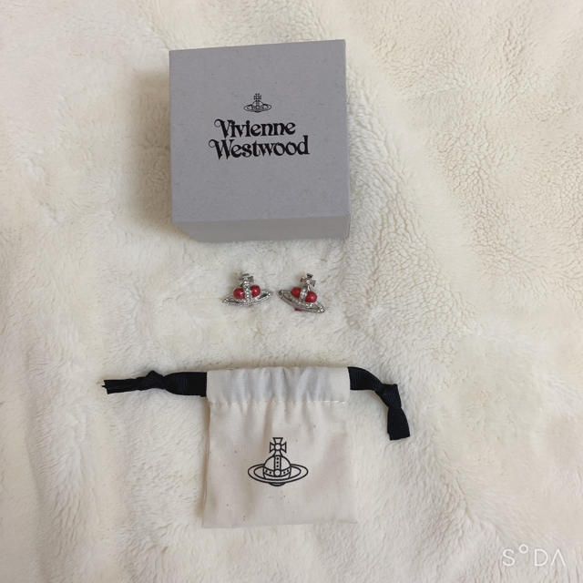 Vivienne Westwood(ヴィヴィアンウエストウッド)のVivienne Westwood ディアマンテ　ハートピアス レディースのアクセサリー(ピアス)の商品写真