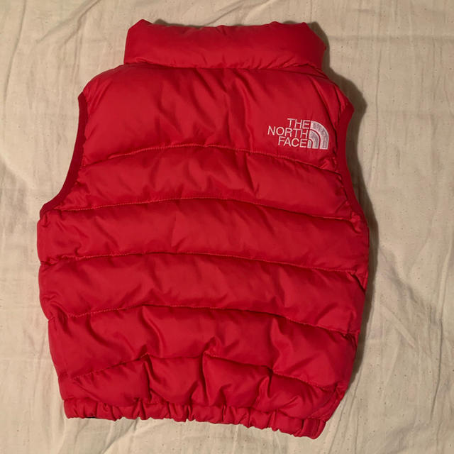 THE NORTH FACE(ザノースフェイス)のノースフェイスダウンベスト♪未使用 キッズ/ベビー/マタニティのキッズ服男の子用(90cm~)(ジャケット/上着)の商品写真