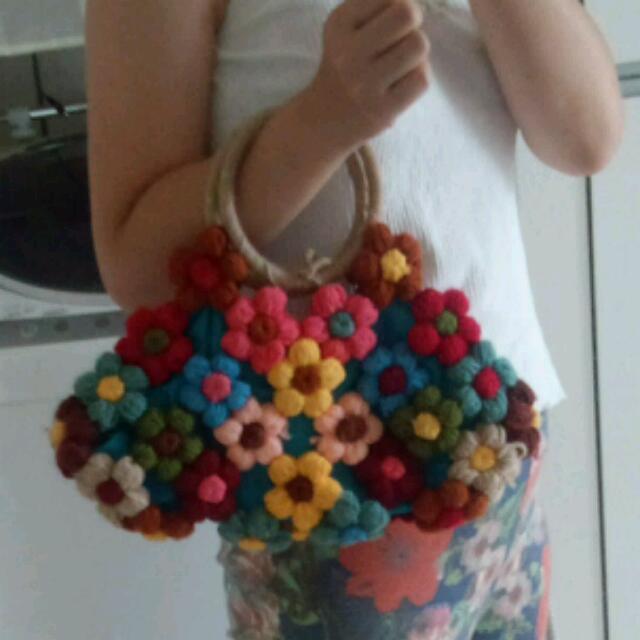 可愛い毛糸のお花bag レディースのバッグ(ハンドバッグ)の商品写真