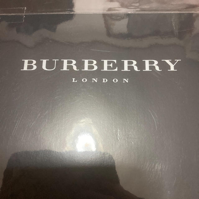 BURBERRY(バーバリー)の新品　BURBERRY LONDONフェイスタオル&ウォッシュタオルセット インテリア/住まい/日用品の日用品/生活雑貨/旅行(タオル/バス用品)の商品写真