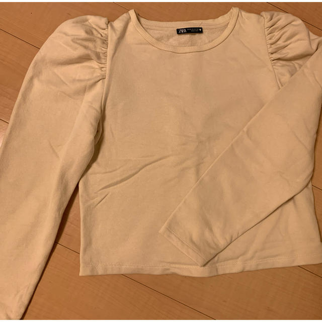 ZARA(ザラ)のZARA パフスリーブスウェット レディースのトップス(トレーナー/スウェット)の商品写真