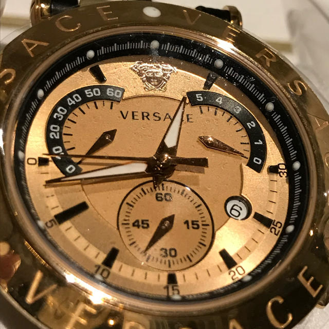 腕時計(アナログ)ヴェルサーチ VERSACE 替えベゼル付き クオーツ 腕時計