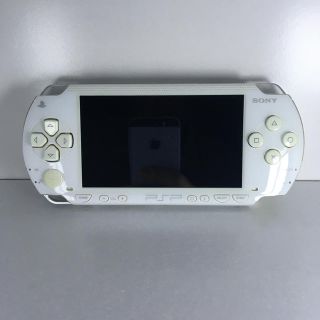 プレイステーションポータブル(PlayStation Portable)の中古　psp 1000番台　白　本体のみ(携帯用ゲーム機本体)