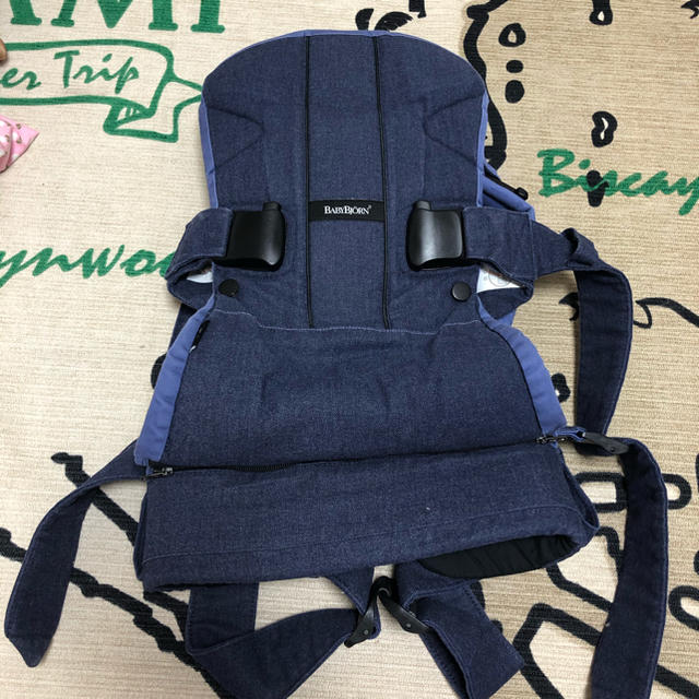 BABYBJORN(ベビービョルン)のベビービョルン　キャリアONE 抱っこ紐 キッズ/ベビー/マタニティの外出/移動用品(抱っこひも/おんぶひも)の商品写真