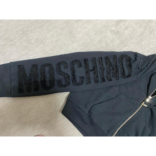 MOSCHINO(モスキーノ)の【未使用】モスキーノ　パーカー　スウェット　ジャージ　セットアップ レディースのトップス(パーカー)の商品写真