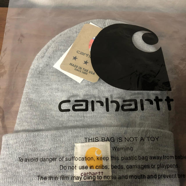 carhartt(カーハート)の【週末限定値下げ】carharttカーハート ニット帽 レディースの帽子(ニット帽/ビーニー)の商品写真