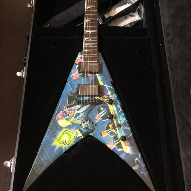 DEAN Dave Mustaine signature Flying Vギターのサムネイル