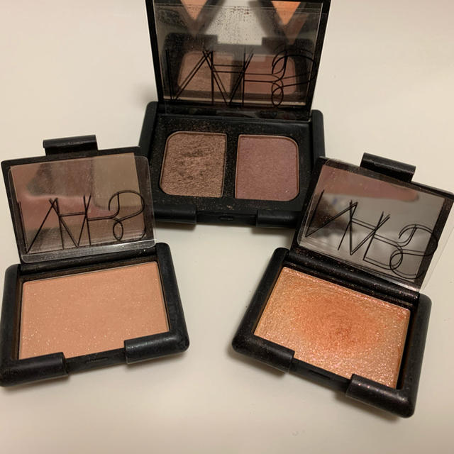 NARS(ナーズ)のnars アイシャドウセット コスメ/美容のベースメイク/化粧品(アイシャドウ)の商品写真