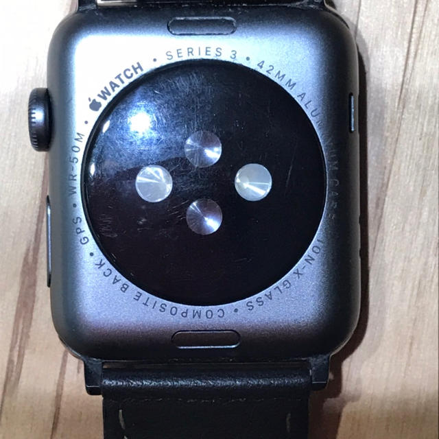 Apple Watch(アップルウォッチ)の訳あり　アップルウォッチ　シリーズ3 メンズの時計(腕時計(デジタル))の商品写真