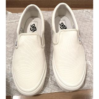 ヴァンズ(VANS)のVANS クラシック スリッポン 白 US9.0 canvas(スリッポン/モカシン)