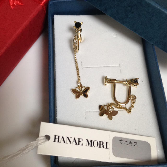 HANAE MORI(ハナエモリ)のハナエモリ　蝶イヤリング レディースのアクセサリー(イヤリング)の商品写真