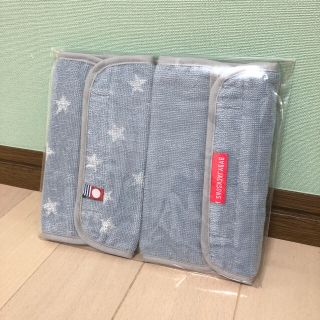 エルゴベビー(Ergobaby)の新品　よだれカバー　エルゴ (抱っこひも/おんぶひも)