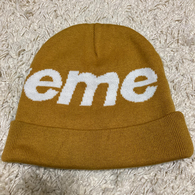 Supreme(シュプリーム)のsupreme Big Logo Beanie メンズの帽子(ニット帽/ビーニー)の商品写真