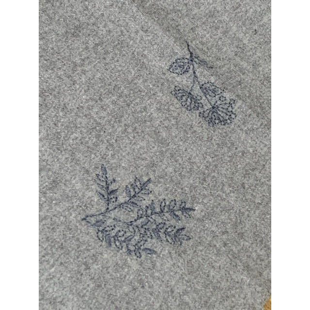 flawars コットンビエラ刺繍生地　北欧風 ハンドメイドの素材/材料(生地/糸)の商品写真