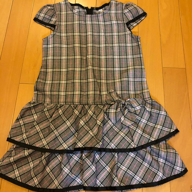 チェックワンピース　黒×ピンク　120cm キッズ/ベビー/マタニティのキッズ服女の子用(90cm~)(ワンピース)の商品写真