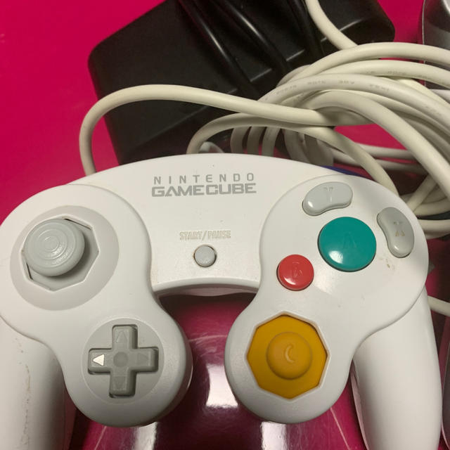 Nintendo Switch(ニンテンドースイッチ)のゲームキューブコントローラー　接続タップ エンタメ/ホビーのゲームソフト/ゲーム機本体(家庭用ゲーム機本体)の商品写真