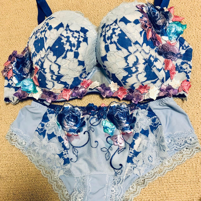 ワコール サルート I65 ブラジャー&ボーイレングスショーツMのセット-