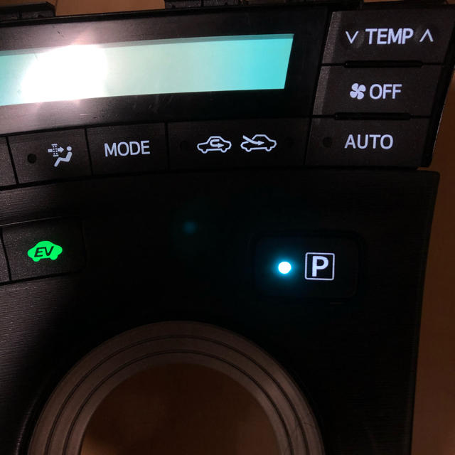 送料込み 30プリウス　前期　エアコンパネル　シフトパネル　打ち替え基板のみ 自動車/バイクの自動車(車種別パーツ)の商品写真