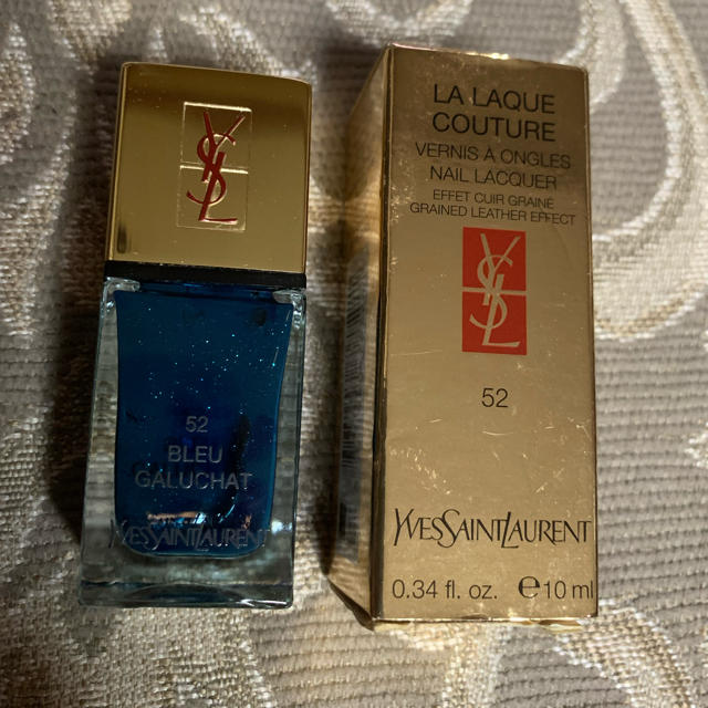 Yves Saint Laurent Beaute(イヴサンローランボーテ)のYSL  ララックチュール　レザー　52番 コスメ/美容のネイル(マニキュア)の商品写真