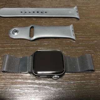 アップルウォッチ(Apple Watch)のApple Watch 5 GPS アルミ　40mm ミラネーゼ(その他)