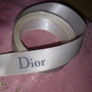 ディオール(Dior)のネックレスを新宿店舗で購入したときの　Dior　リボン　長め　本物(ラッピング/包装)