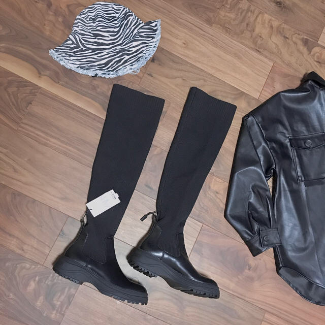 ZARA(ザラ)のHk134Y8様専用！ZARA☀︎ニーハイソックスboots♥︎未使用 レディースの靴/シューズ(ブーツ)の商品写真