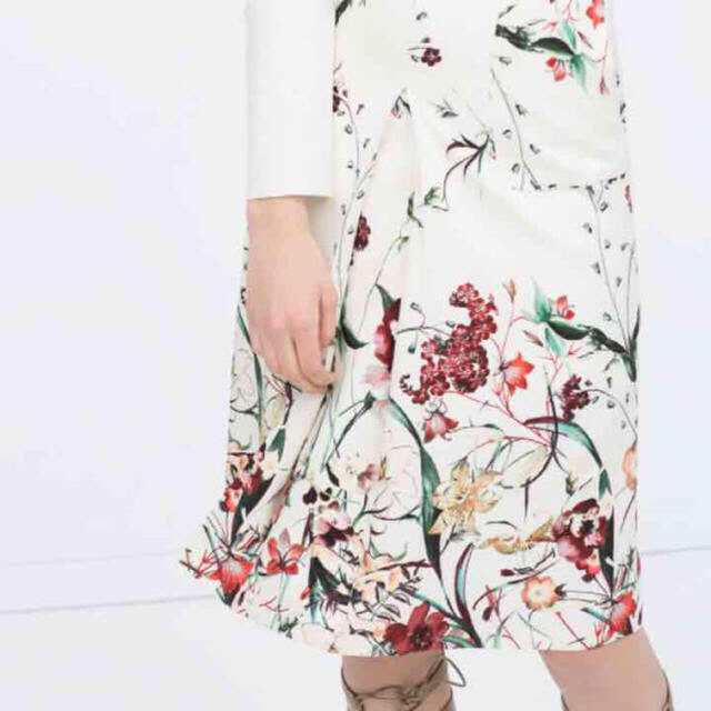 ZARA(ザラ)の希少ボタニカルスカート♡ レディースのスカート(ひざ丈スカート)の商品写真
