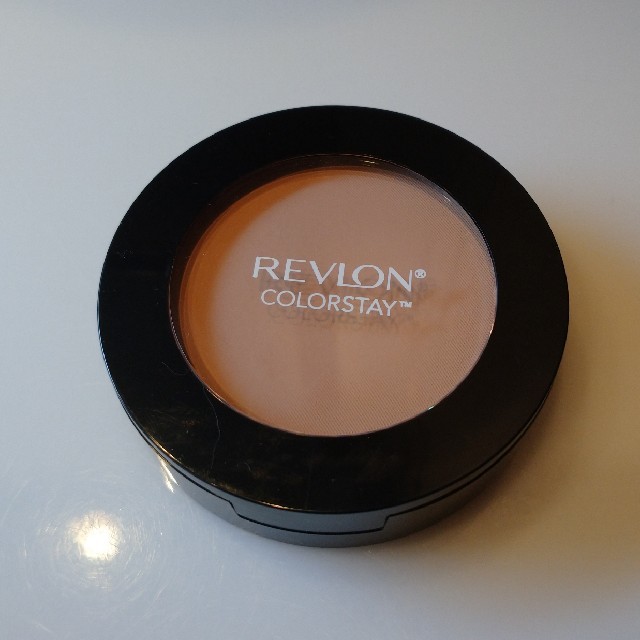 REVLON(レブロン)のレブロン カラーステイ プレストパウダーN コスメ/美容のベースメイク/化粧品(フェイスパウダー)の商品写真