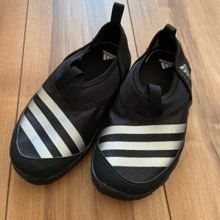 アディダス(adidas)のkenyaco様専用！新品未使用　アディダス　ウォーターシューズ　18cm(サンダル)