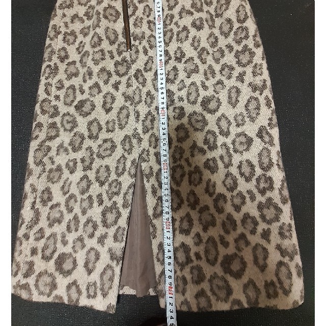 Jewel Changes(ジュエルチェンジズ)のせーちゃんママ様専用　定価15000円程 滝沢カレン着用　レオパードスカート レディースのスカート(ひざ丈スカート)の商品写真