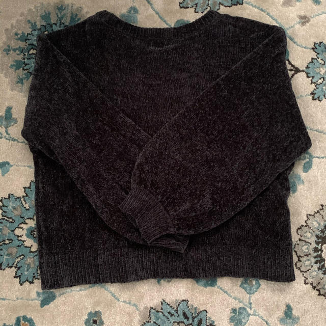 GU(ジーユー)のMOMI様専用　GU モールヤーン　パフスリーブ　セーター(長袖) レディースのトップス(ニット/セーター)の商品写真