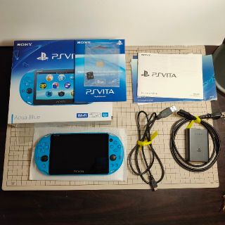 ソニー(SONY)のpsvita 本体 アクアブルー メモリーカード8GB付き(携帯用ゲーム機本体)