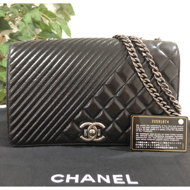 CHANEL(シャネル)の専用シャネル ココボーイ マトラッセ チェーンショルダーバッグ レディースのバッグ(ショルダーバッグ)の商品写真