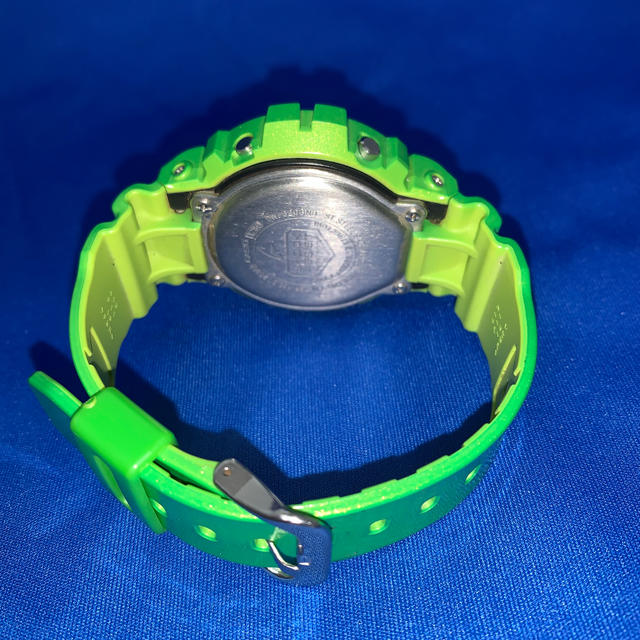 G-SHOCK(ジーショック)のカシオ　CASIO G-SHOCK DW-6900NB 1289 腕時計　緑色 メンズの時計(腕時計(デジタル))の商品写真