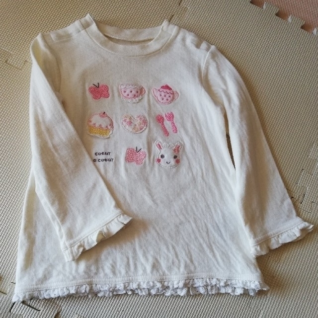 coeur a coeur(クーラクール)のクーラクール　冬物ハイネックTシャツ　100　白　USED キッズ/ベビー/マタニティのキッズ服女の子用(90cm~)(Tシャツ/カットソー)の商品写真