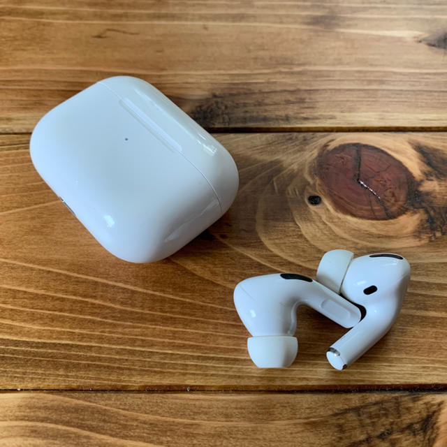 Apple AirPods Pro 本日限定価格ヘッドフォン/イヤフォン
