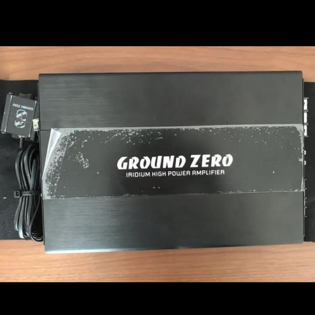 GROUND ZEROの2チャンアンプとベースリモートコントローラーセット