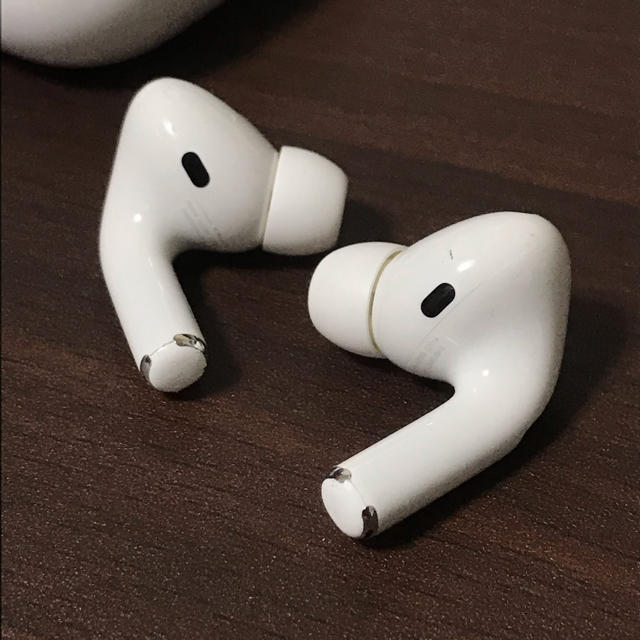 Apple(アップル)のApple airpods pro 正規品(訳あり品) スマホ/家電/カメラのオーディオ機器(ヘッドフォン/イヤフォン)の商品写真