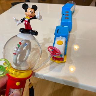 ディズニー(Disney)の【明日まで限定価格】光るおもちゃ、ドナルドプラレールセット！(キャラクターグッズ)