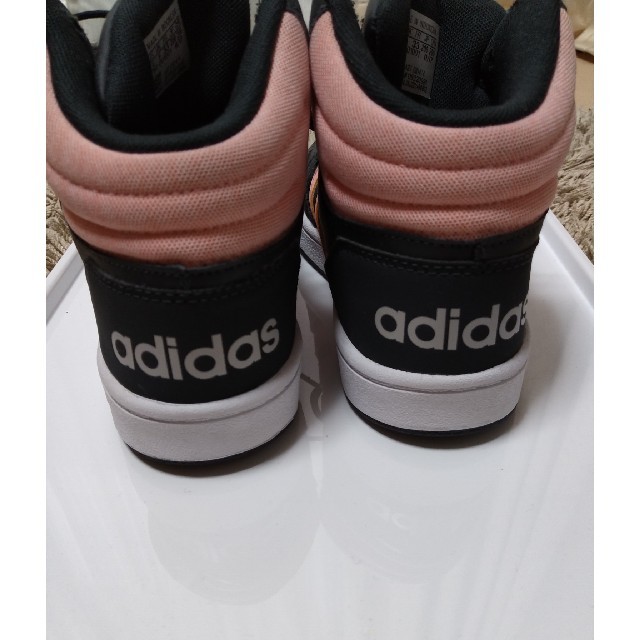 adidas(アディダス)のスニーカー20cm キッズ/ベビー/マタニティのキッズ靴/シューズ(15cm~)(スニーカー)の商品写真