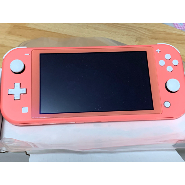 Nintendo Switch(ニンテンドースイッチ)のニンテンドースイッチLite　本体 エンタメ/ホビーのゲームソフト/ゲーム機本体(携帯用ゲーム機本体)の商品写真