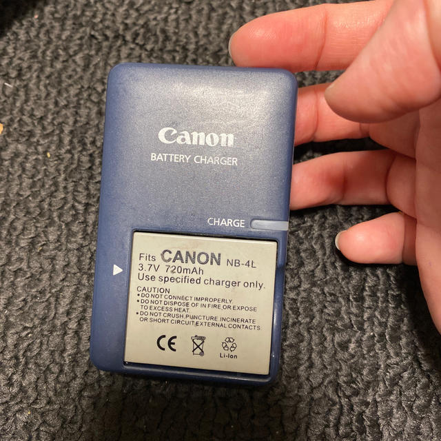 Canon(キヤノン)のキャノン　CB-2LV G スマホ/家電/カメラのスマートフォン/携帯電話(バッテリー/充電器)の商品写真