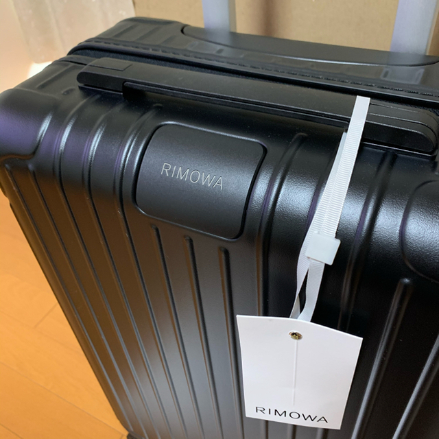 RIMOWA(リモワ)のぴかちゅぅ様専用★新品 RIMOWA リモワ　エッセンシャル　キャビン 34L  レディースのバッグ(スーツケース/キャリーバッグ)の商品写真