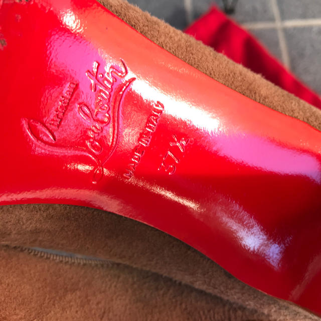 Christian Louboutin(クリスチャンルブタン)のChristian Louboutin パンプス レディースの靴/シューズ(ハイヒール/パンプス)の商品写真